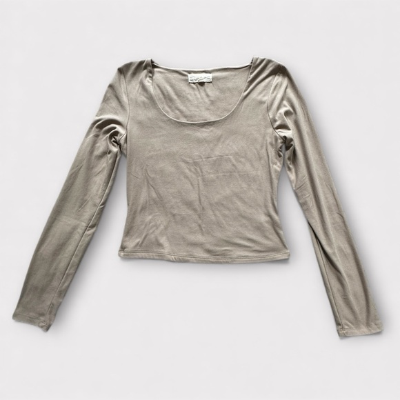 Olive & Oak Long Sleeve Scoop Neck Top Size Medium - Picture 1 of 5